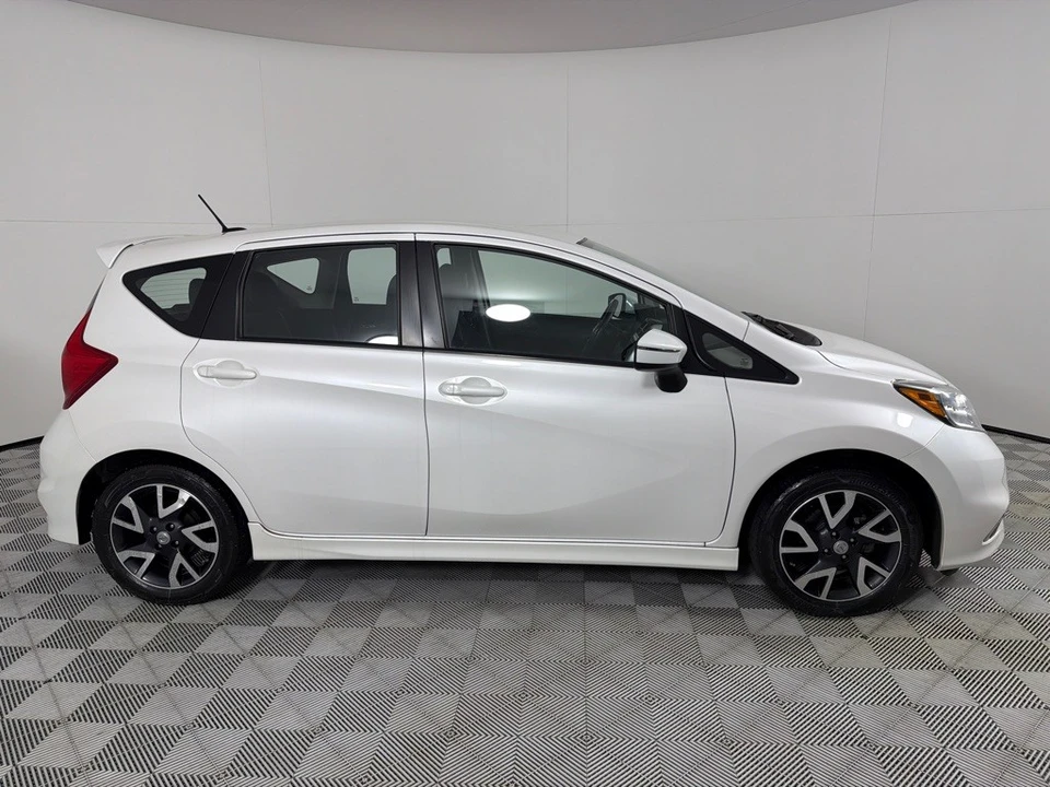 2015 Nissan Versa - Image 4 of 21