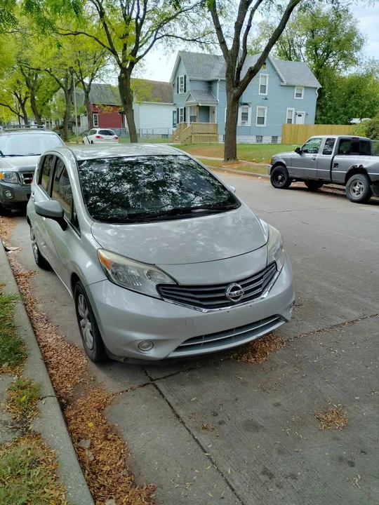 2015 Nissan Versa - Image 2 of 5