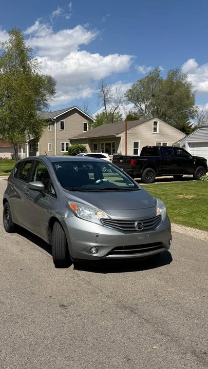2015 Nissan Versa - Image 2 of 6