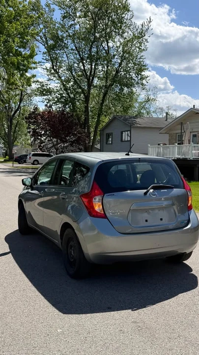 2015 Nissan Versa - Image 4 of 6