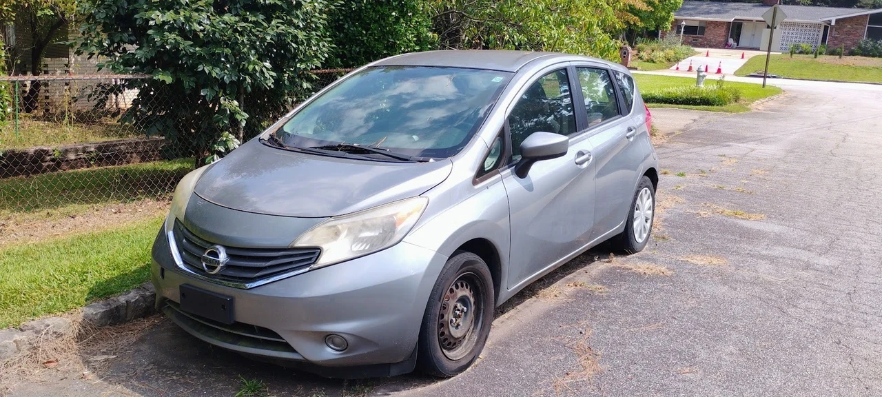 2015 Nissan Versa - Image 2 of 5