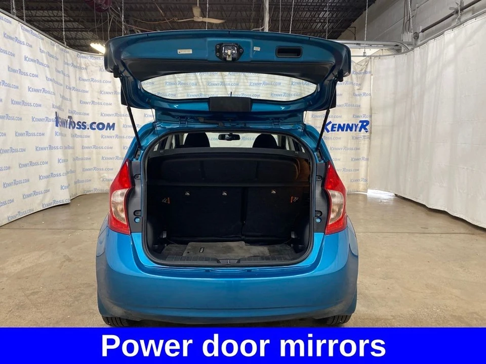 2015 Nissan Versa - Image 11 of 12