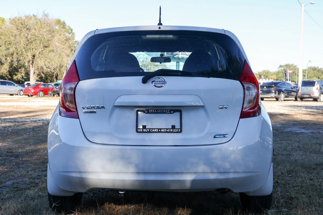 2015 Nissan Versa - Image 7 of 12