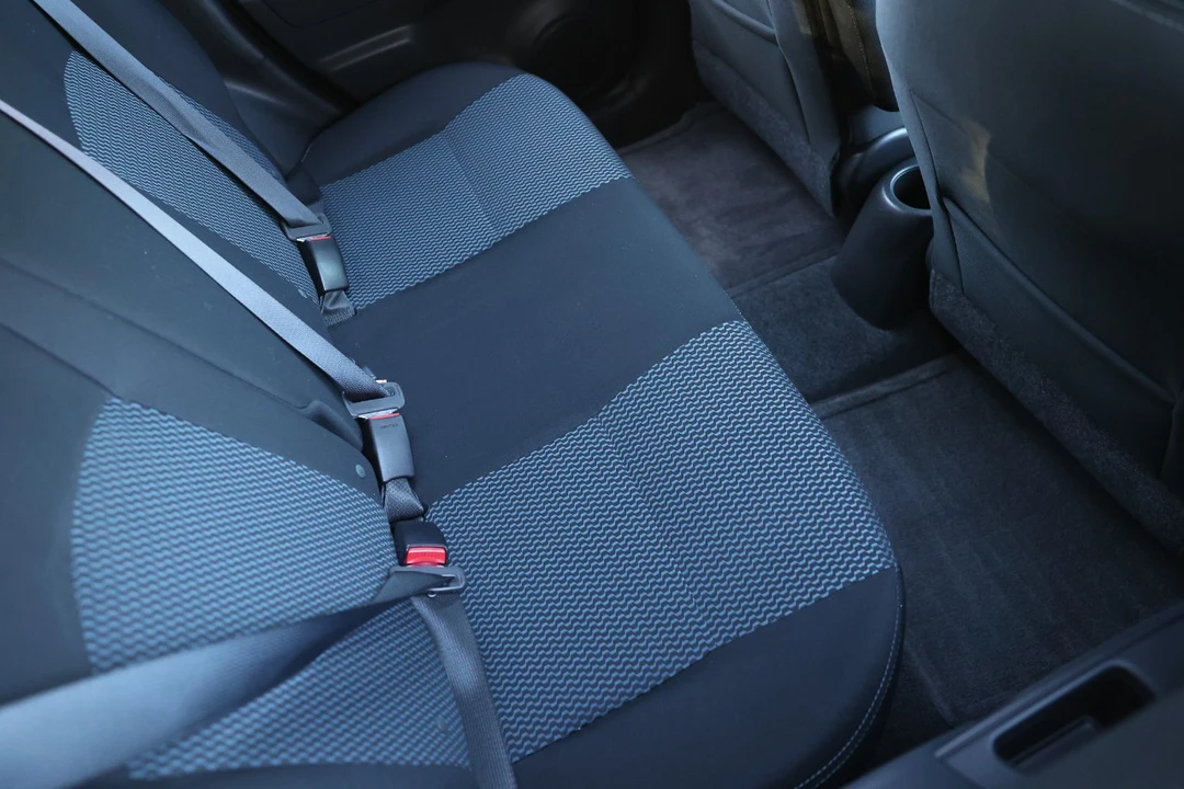 2015 Nissan Versa - Image 12 of 12