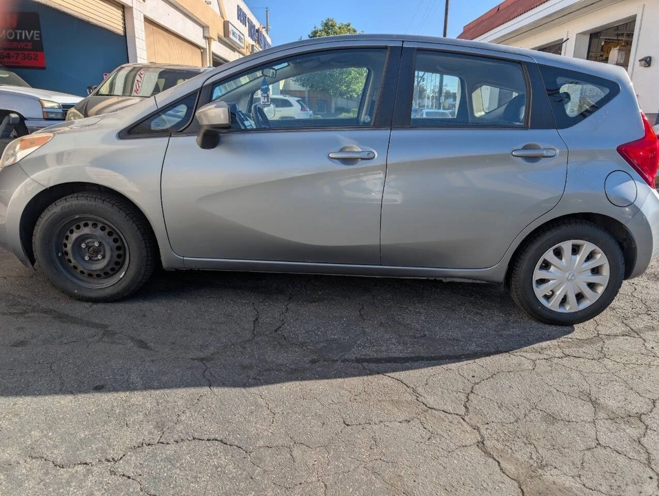 2015 Nissan Versa - Image 3 of 10