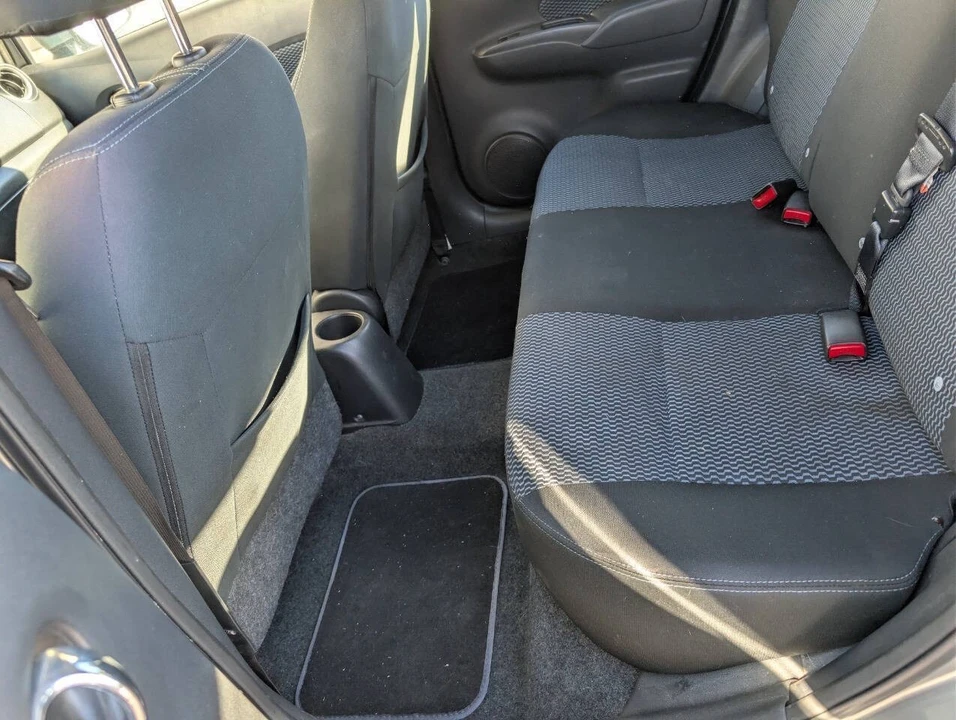 2015 Nissan Versa - Image 10 of 10