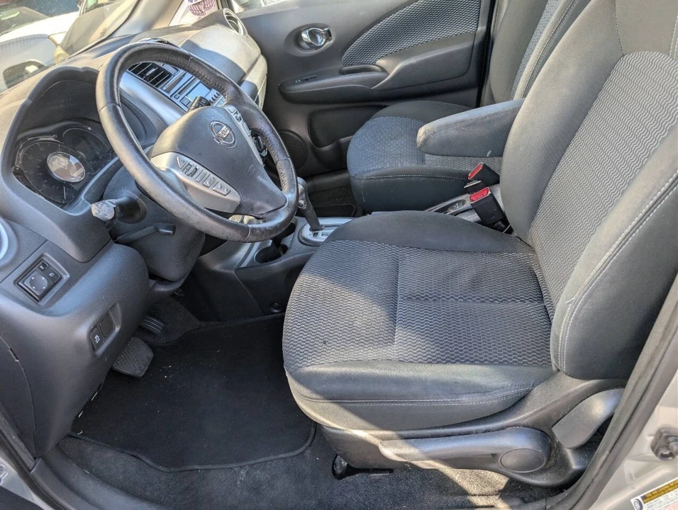 2015 Nissan Versa - Image 9 of 10