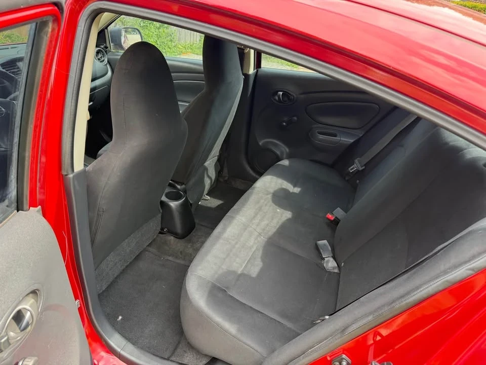 2015 Nissan Versa - Image 8 of 8