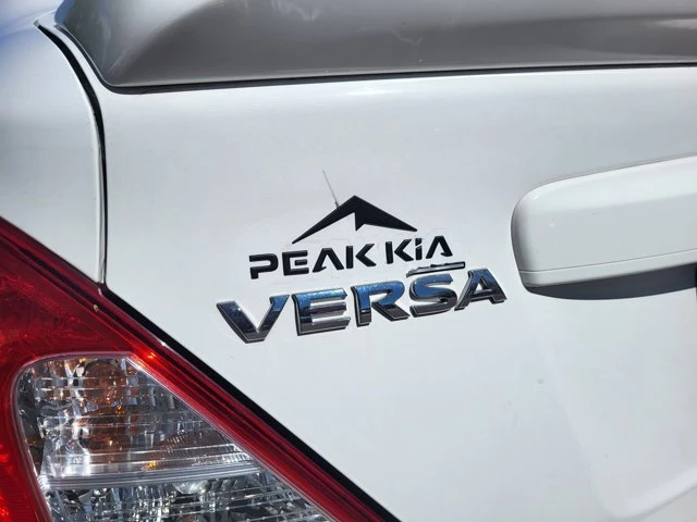 2015 Nissan Versa - Image 10 of 20