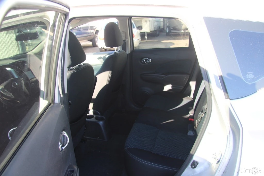 2015 Nissan Versa - Image 18 of 21