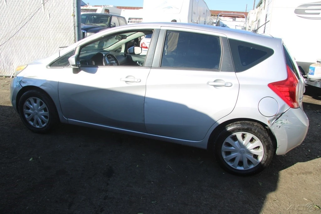 2015 Nissan Versa - Image 3 of 21