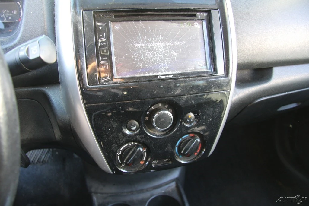 2015 Nissan Versa - Image 15 of 21