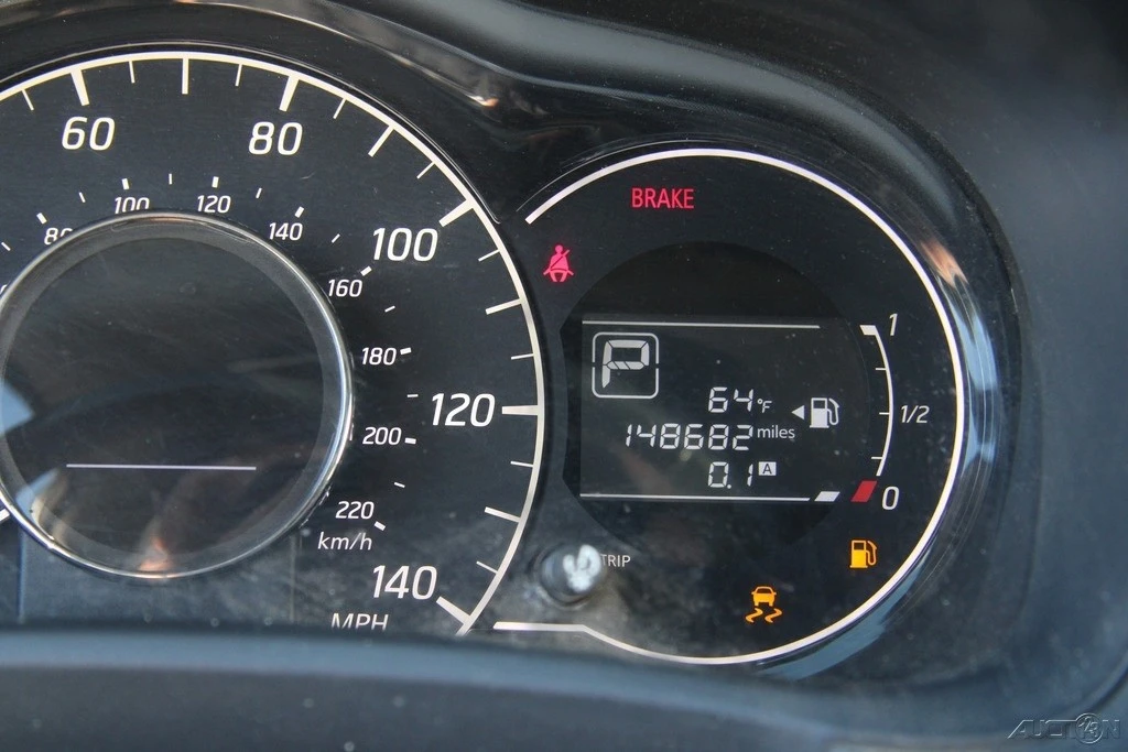2015 Nissan Versa - Image 14 of 21