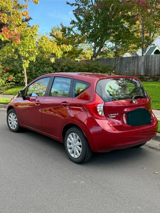 2015 Nissan Versa - Image 8 of 19