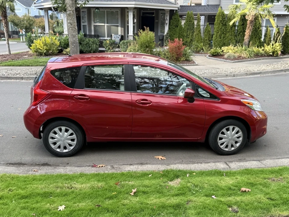 2015 Nissan Versa - Image 5 of 19