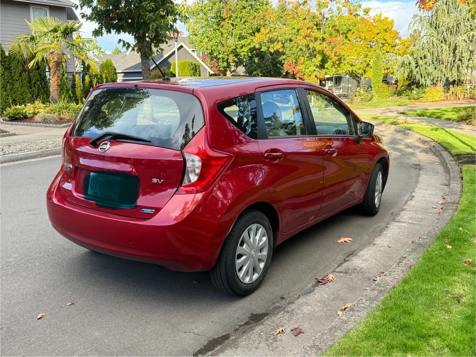 2015 Nissan Versa - Image 6 of 19