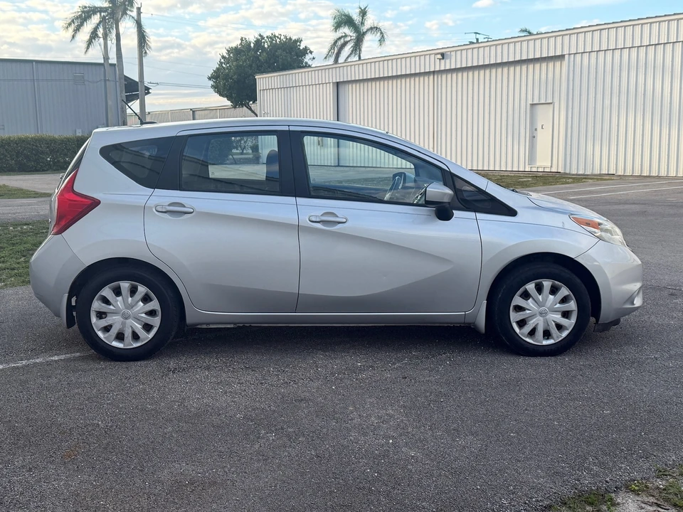 2015 Nissan Versa - Image 8 of 21