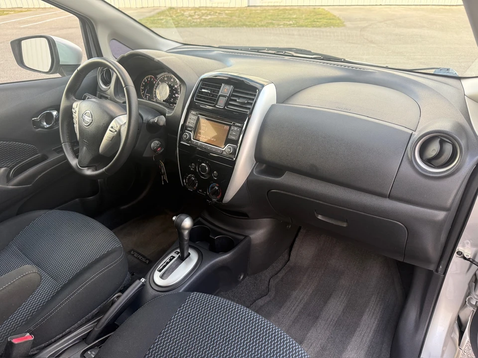 2015 Nissan Versa - Image 13 of 21