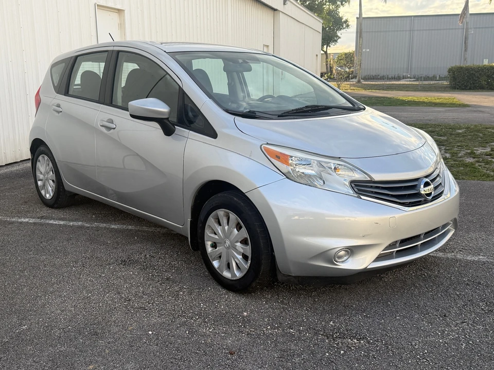 2015 Nissan Versa - Image 3 of 21