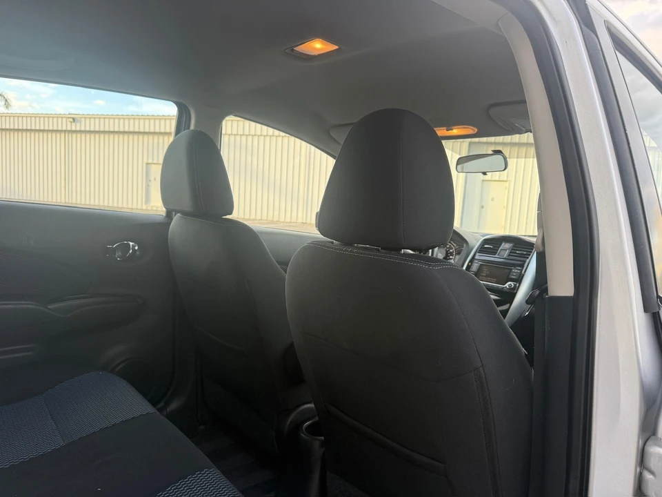 2015 Nissan Versa - Image 16 of 21