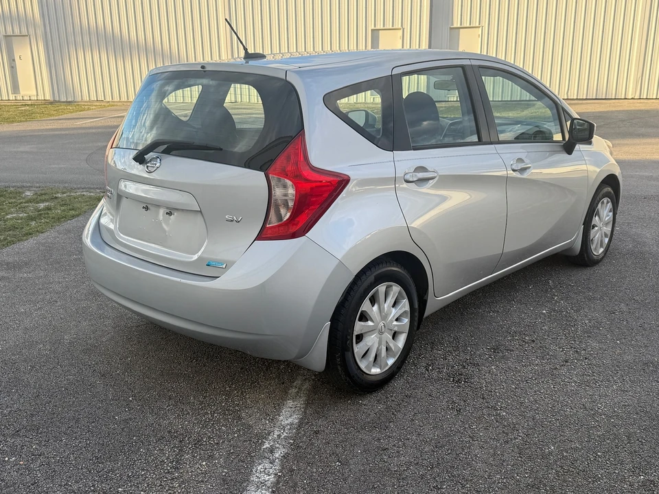 2015 Nissan Versa - Image 5 of 21
