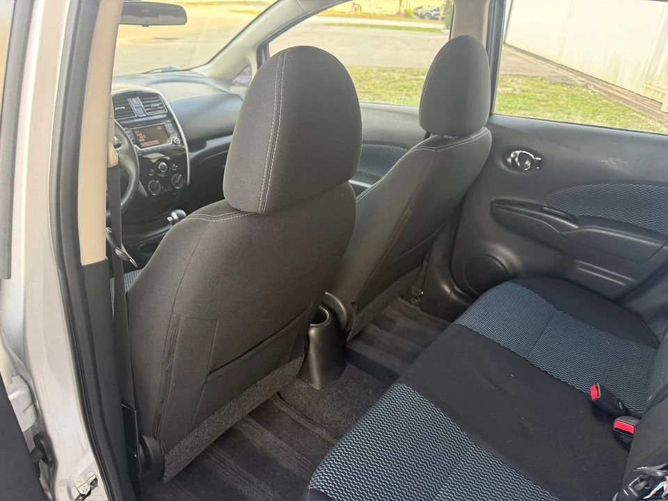 2015 Nissan Versa - Image 17 of 21