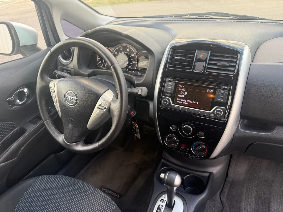 2015 Nissan Versa - Image 12 of 21