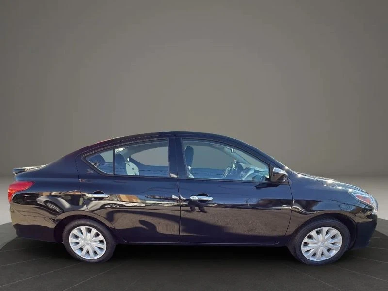2015 Nissan Versa - Image 4 of 12