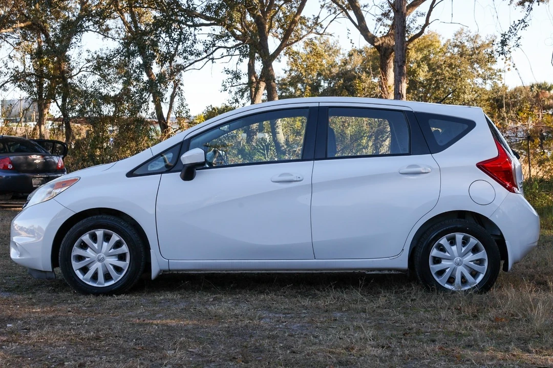 2015 Nissan Versa - Image 3 of 21