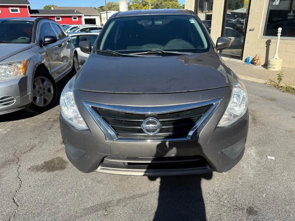 2015 Nissan Versa - Image 2 of 12