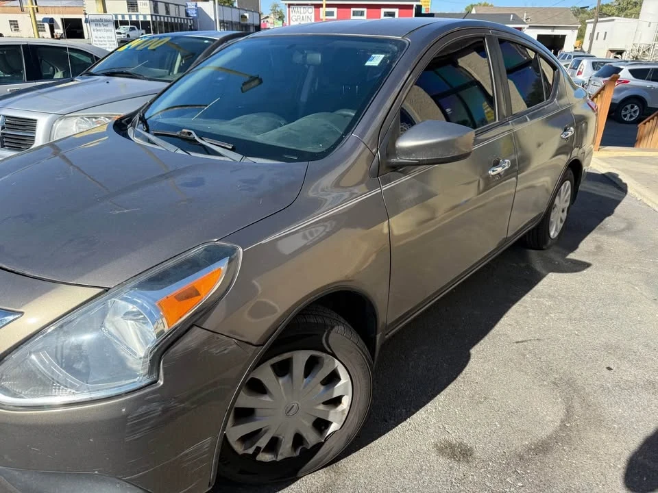 2015 Nissan Versa - Image 3 of 12
