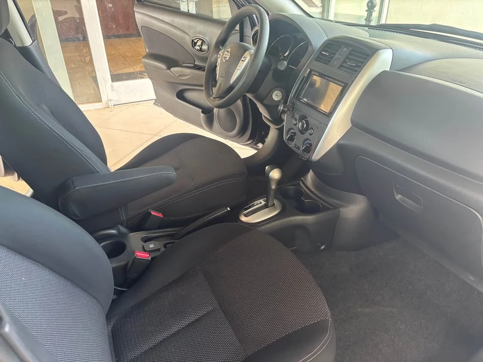 2015 Nissan Versa - Image 6 of 8