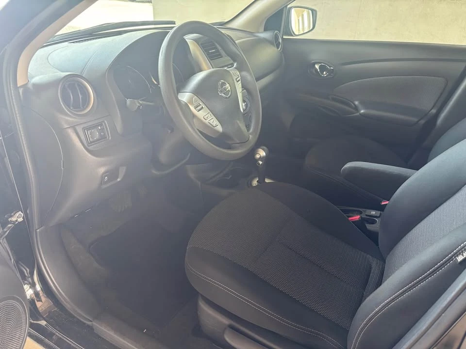 2015 Nissan Versa - Image 5 of 8