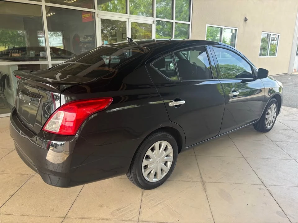 2015 Nissan Versa - Image 4 of 8