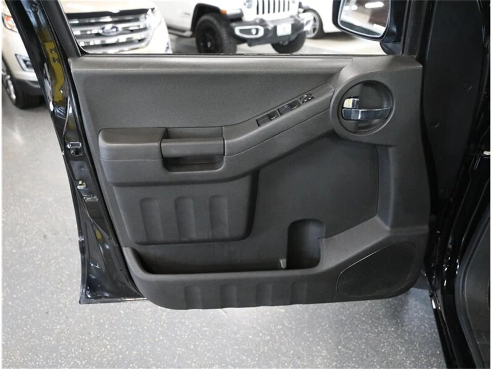 2015 Nissan Xterra 2nd Gen - Image 29 of 31