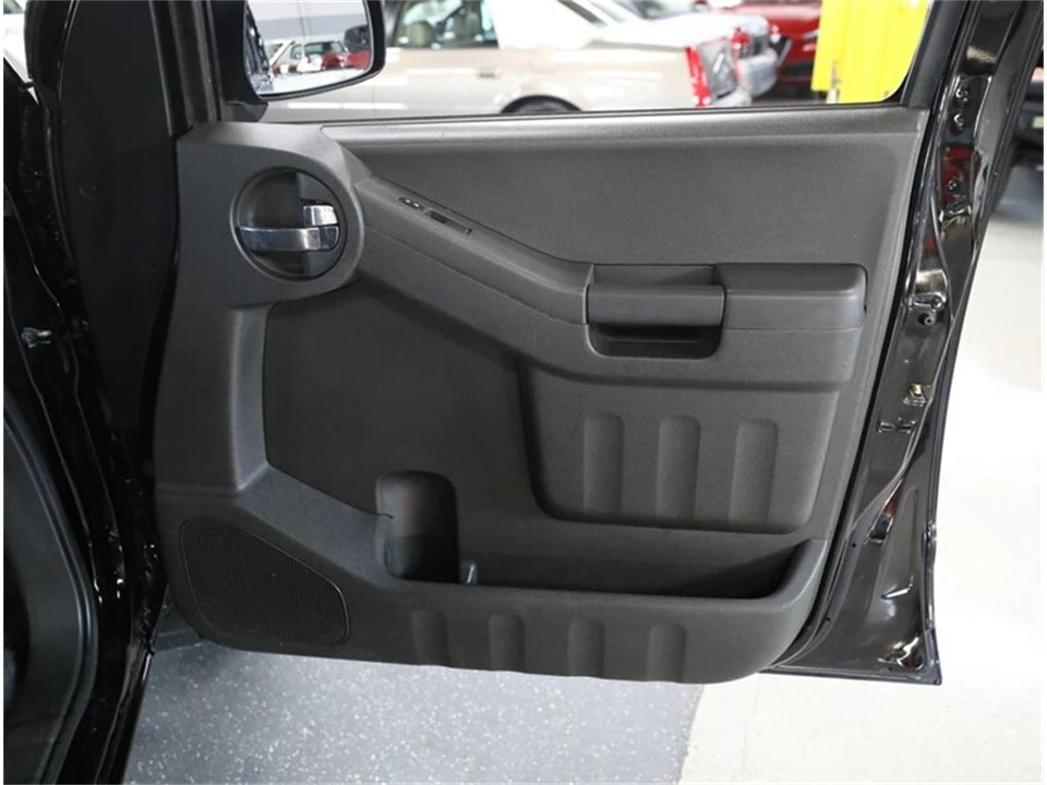 2015 Nissan Xterra 2nd Gen - Image 18 of 31