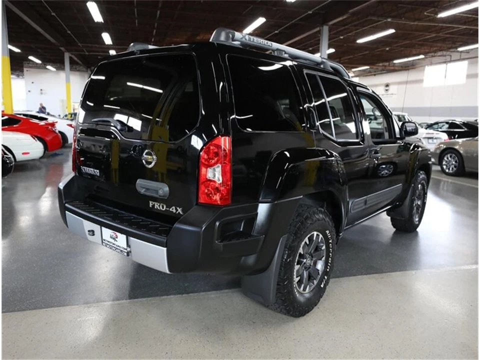 2015 Nissan Xterra 2nd Gen - Image 10 of 31
