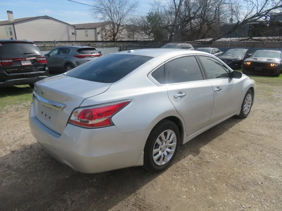 2015 Nissan Altima 5th Gen - Image 4 of 6