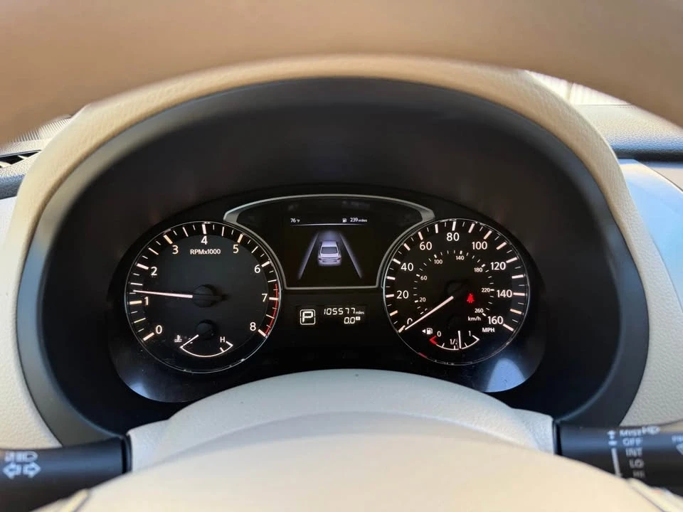 2015 Nissan Versa - Image 10 of 11
