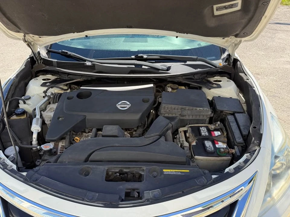 2015 Nissan Versa - Image 11 of 11