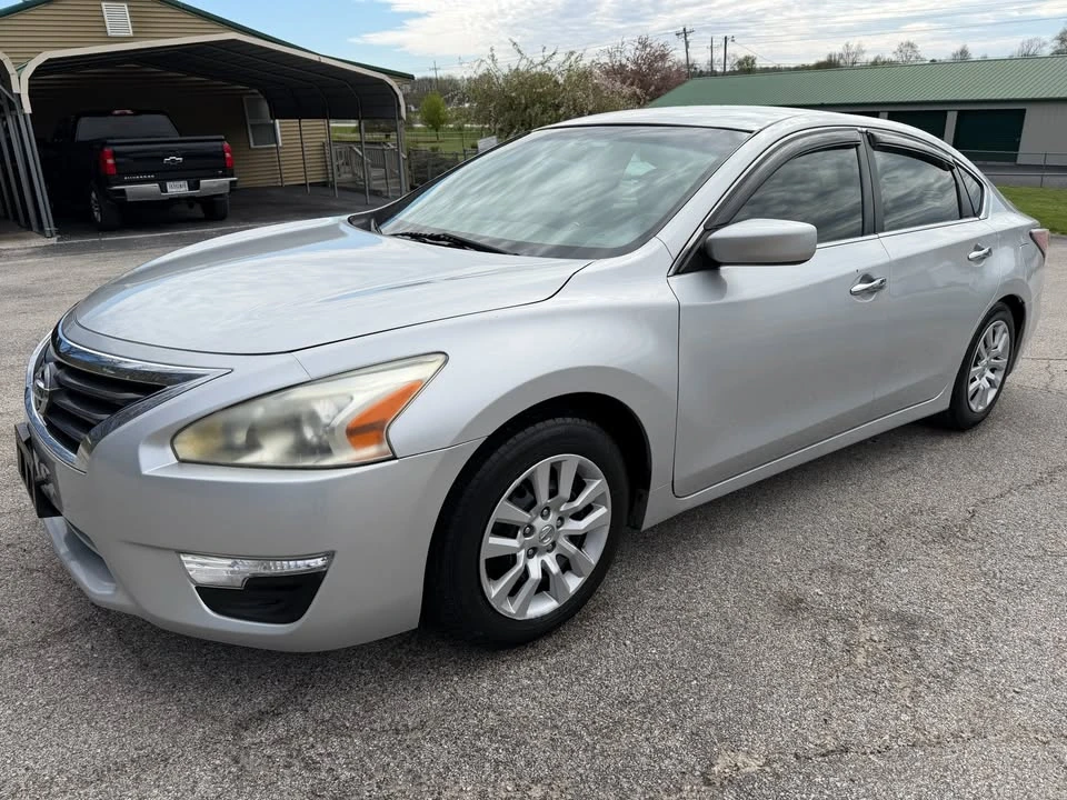 2015 Nissan Altima 5th Gen - Image 2 of 20