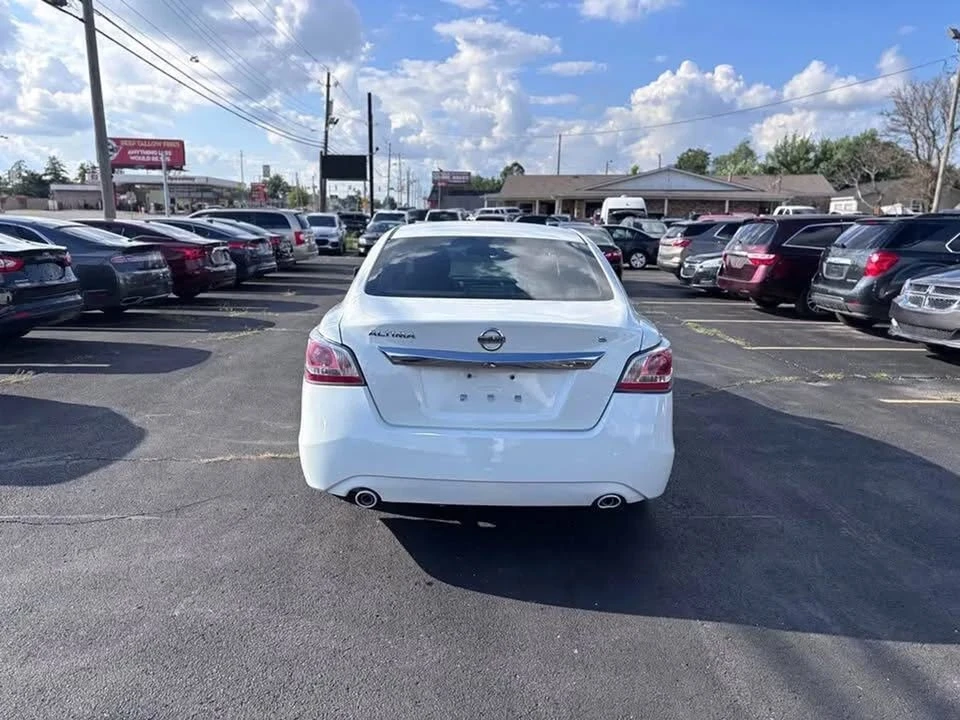 2015 Nissan Altima 5th Gen - Image 5 of 14