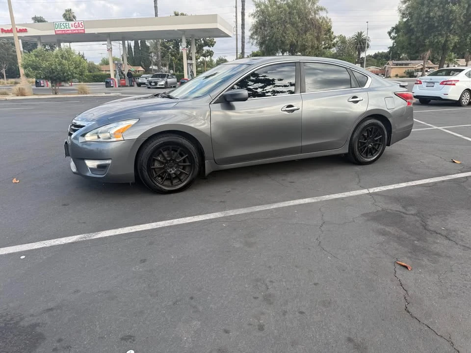 2015 Nissan Altima 5th Gen - Image 2 of 10