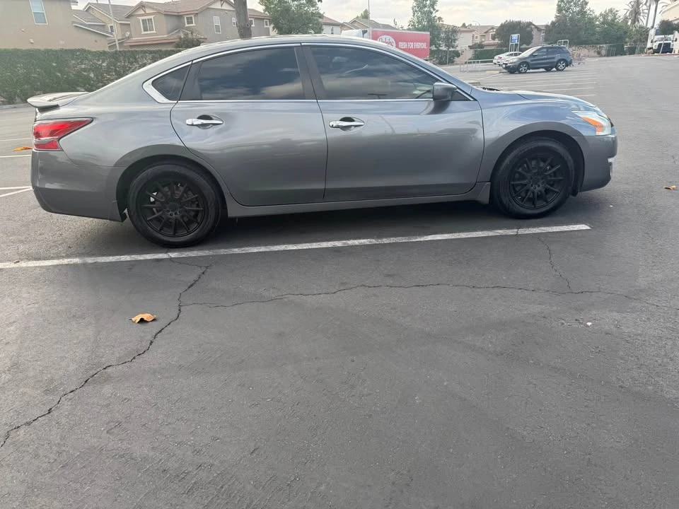 2015 Nissan Altima 5th Gen - Image 3 of 10