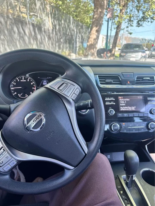 2015 Nissan Altima 5th Gen - Image 5 of 5