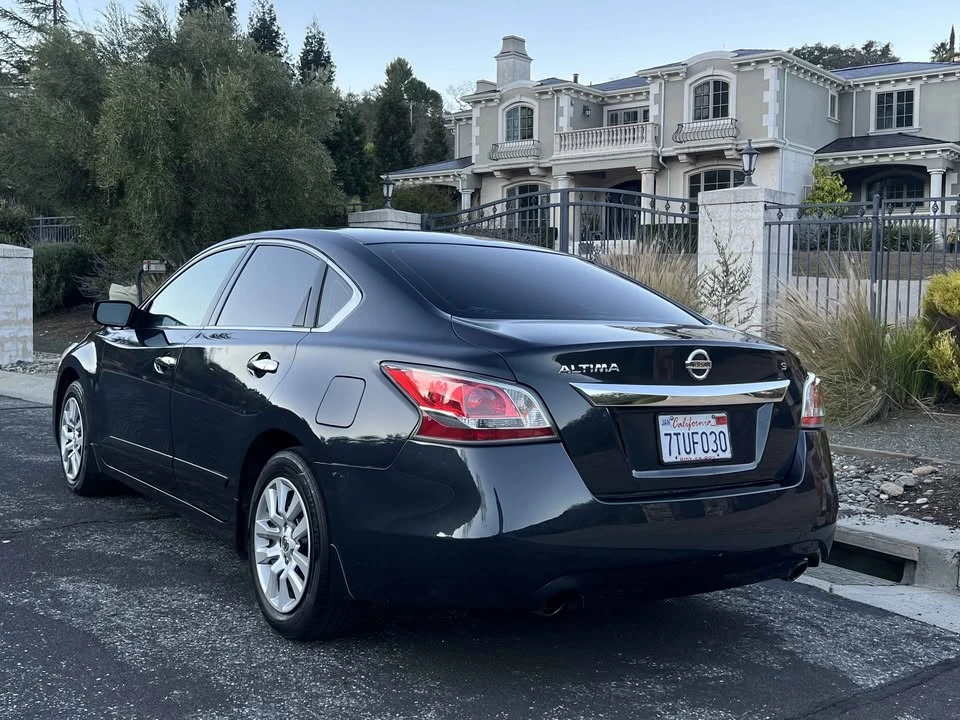 2015 Nissan Altima 5th Gen - Image 2 of 11