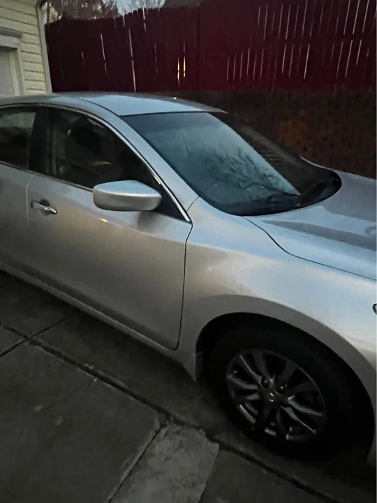2015 Nissan Altima 5th Gen - Image 2 of 5