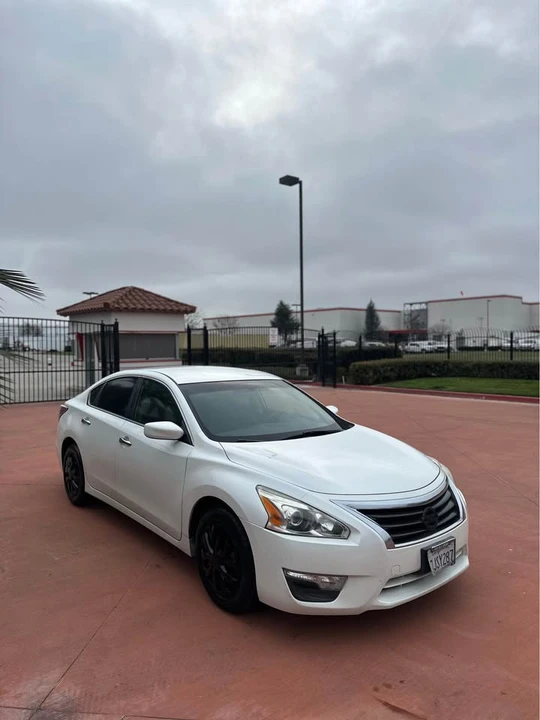 2015 Nissan Altima 5th Gen - Image 11 of 12