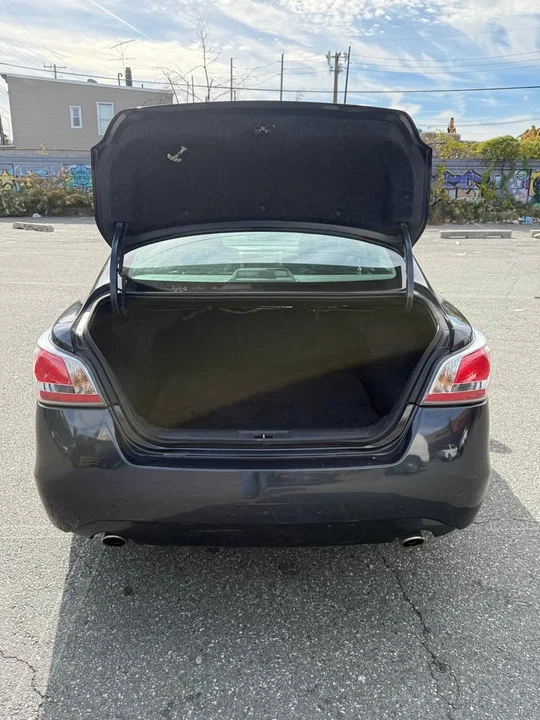 2015 Nissan Altima 5th Gen - Image 13 of 17