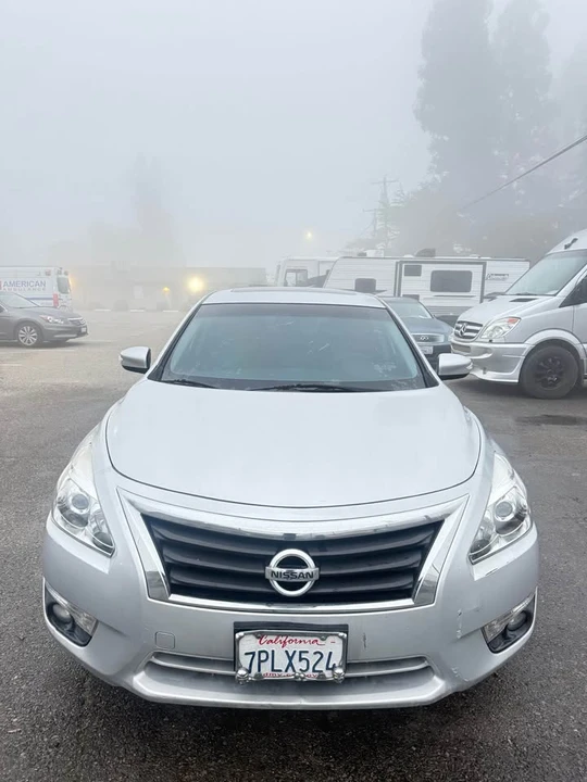 2015 Nissan Altima 5th Gen - Image 2 of 18